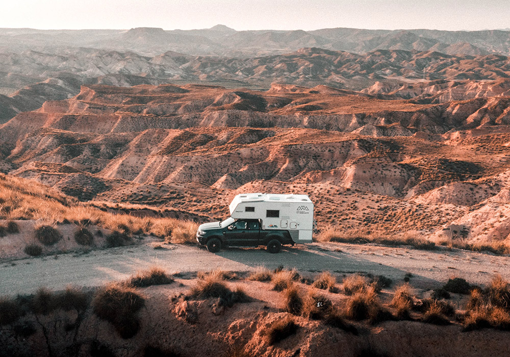 Pickup camper in der gorafe wüste